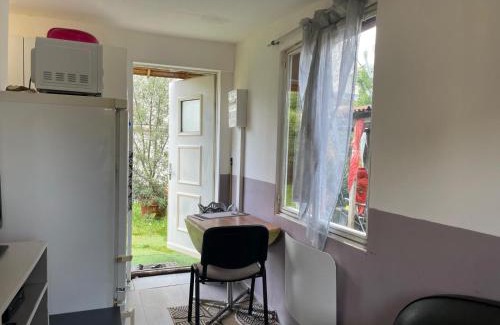 Belle-Eglise Apartamento | Petite maison cosy au fond du jardin