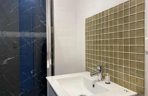 Saint-Louis Casa | Petite maison-Casa-Confortable-Habitación con desagüe-Vista a la Calle