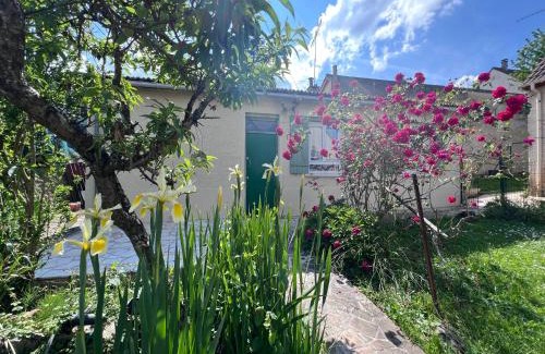 Goussainville Apartamento | Petite maison proche l'aéroport Charles de Gaules, parc Astérix et Stade de France