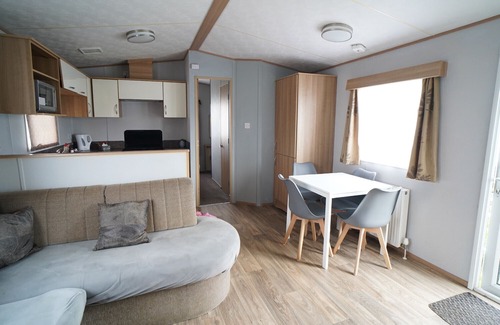 Heacham Casa | Pets go Free 3 Bedroom Caravan at Heacham Beach