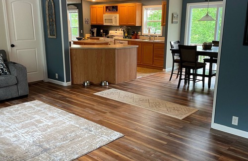 Camdenton Casa | Pets! Spectacular view of the cove + main channel! Much to do nearby.