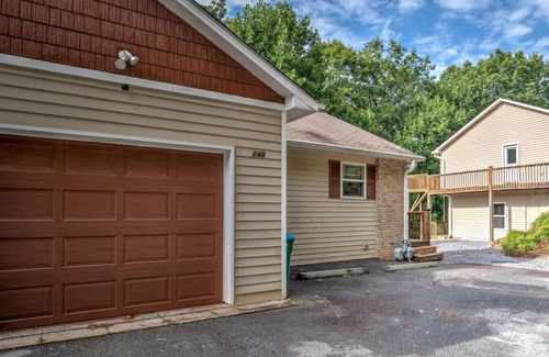 Royal Pines Casa | Pets Welcome at this Hot Tub Three Bedroom