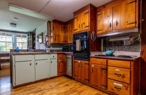 Bristol Cabina | Pheasant Tail Cabin 3bd/2ba, firepit, perfect for anglers w/wading river access