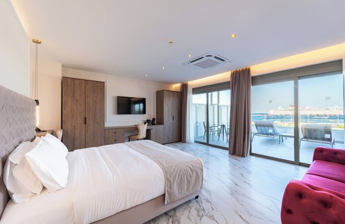 Rhodes Hotel | Philia Center Suites