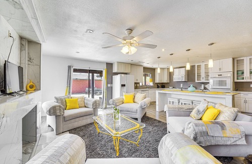 South Mountain Casa | Phoenix Home w/ Patio & Mtn Views!