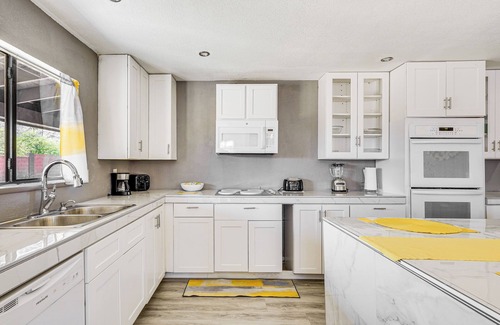 South Mountain Casa | Phoenix Home w/ Patio & Mtn Views!