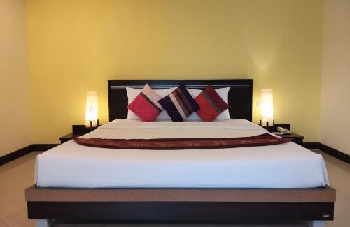 Talat Nuea Hotel | Phupara Place SHA Certified