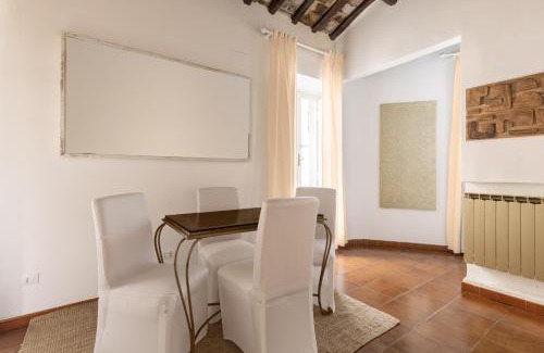Rione V Ponte Apartamento | Piazza Navona Loft for 7 people