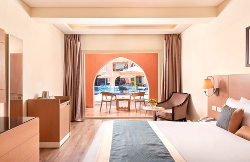 Village Road Complejo | Pickalbatros Alf Leila Wa Leila Resort - Neverland Hurghada