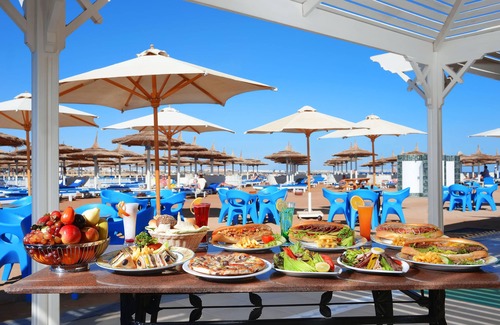 Village Road Complejo | Pickalbatros Alf Leila Wa Leila Resort - Neverland Hurghada