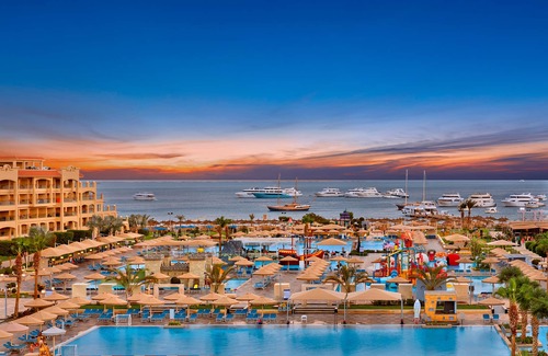 Sheraton Road -Sakkala Complejo | Pickalbatros White Beach Resort - Hurghada