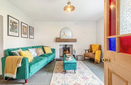 Llansteffan Cabaña | Picked for its character and charm and only a 5 minute walk to the beach.