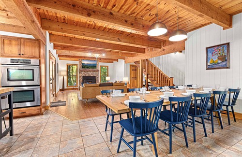 Clarkesville Casa | Pickelball/Hot tub - Family Entertainment - 5br