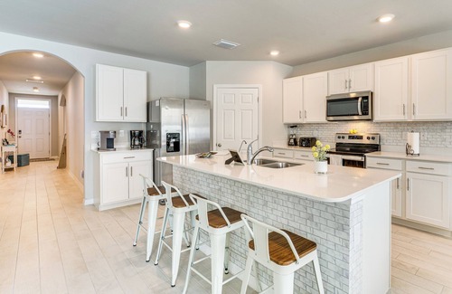 Mariner Casa | Pickleball Court, Saltwater Pool: Cape Coral Home!