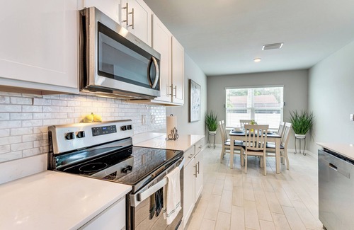 Mariner Casa | Pickleball Court, Saltwater Pool: Cape Coral Home!