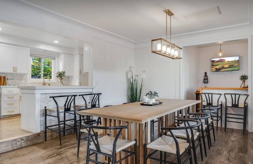 North Tustin Casa | Pickleball Disney Resort w/ heated pool &sleeps 12