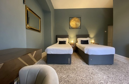 Llanddowror Hotel | Picton House Hotel