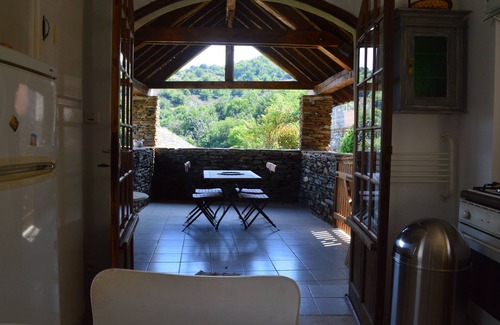 Saint-Martin-de-Lansuscle Casa | Pintoresca casa familiar (3 dormitorios con piscina privada) Parque Nat des Cévenne