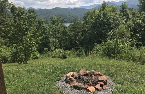 Hiawassee Cabina | Desde $ 79nt 4 / 28-5 / 5! Impresionante 30+ Mtn Peak Lake View 2 Kings Hot Tub Wifi Wifi Foosball