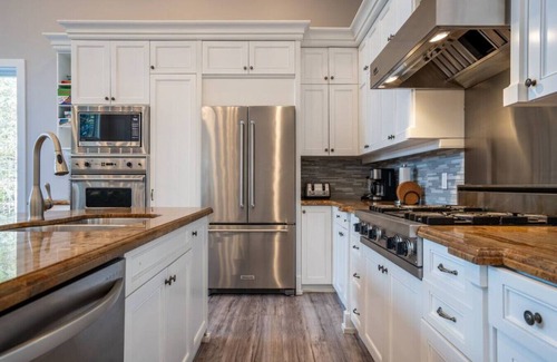 Saint-Jean-de-Matha Casa | Piece Of Heaven |Hot Tub | 16 Guests |Pool Table