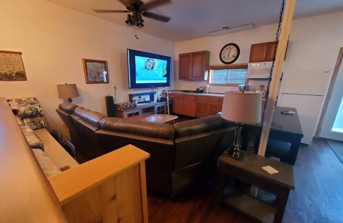 Holcombe Cabina | Piece of Paradise / Private Hot Tub