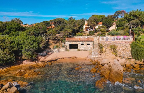 Isolella Villa | Pieds dans l'eau - Presqu'ile Isolella - 5 bedrooms, outbuilding