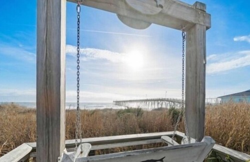 Kure Beach Apartamento | Pier View Apt 5 - Quaint Studio Located In The Heart Of Kure Beach Villa by Redawning