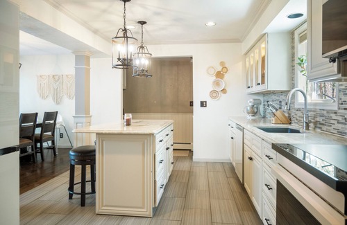 Larkspur Casa | Pikes Peak Views Sleeps 15 Hot Tub Wood Fireplace 5 Acre Retreat
