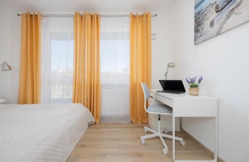 Ursynow Apartamento | Pileckiego Air-Conditioned Apartments with Parking & Balcony by Noclegi Renters
