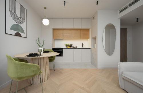 Ursynow Apartamento | Pileckiego Air-Conditioned Apartments with Parking & Balcony by Noclegi Renters