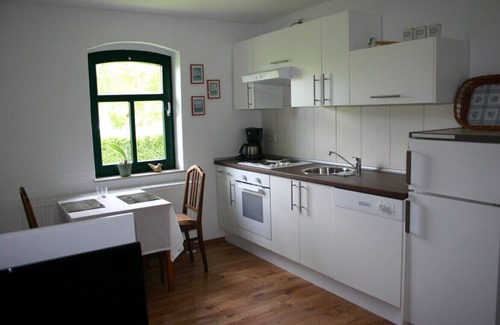 Pettstadt Apartamento | Albergue de peregrinos y un apartamento en Antigua Granja en Weißenfels OT Pettstadt