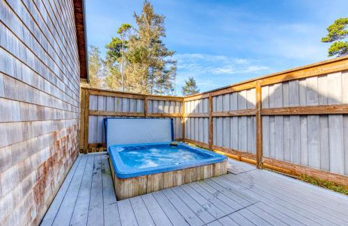 Rockaway Beach Casa | Pine Beach House