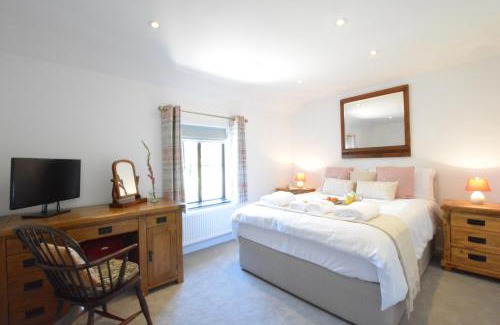 Melton Casa | Pine Cottage