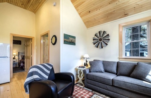 Lincolnville Cabaña | Pine Grove Cottages