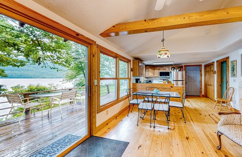 Silver Bay Cabaña | Pine Knoll on Lake George | Cottage with direct lake & private dock access