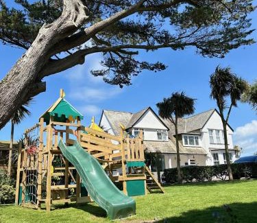 Newquay Casa | Pine Lodge Hotel