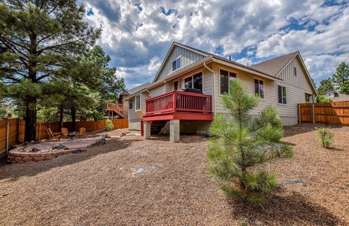 Ponderosa Trails Casa | Pine Mountain Trail | Pool Table | Dog & Family Fun in Flagstaff