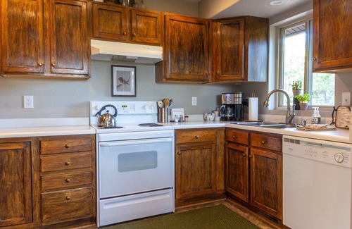 Florissant Cabina | Pine Ridge Cabin– Acogedor y tranquilo