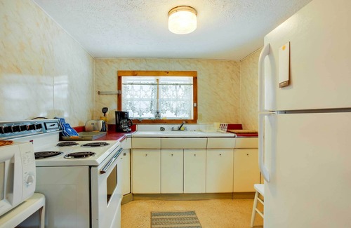 Interlochen Cabina | ¡NUEVO! ¡Bass Lake Living con acogedora cabaña en Michigan!