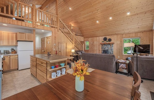 Leavenworth Chalet De Esquí | Pine River Retreat-Hot Tub, Close to Lake/Golf/Ski