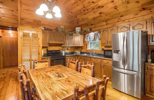 Elliottsburg Cabina | Pine View Cottage
