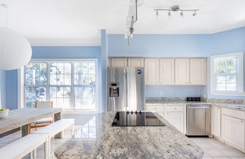 Crystal Shores Casa | Pineapple by AvantStay | Spectacular Destin Getaway Only 1 Block To Beach