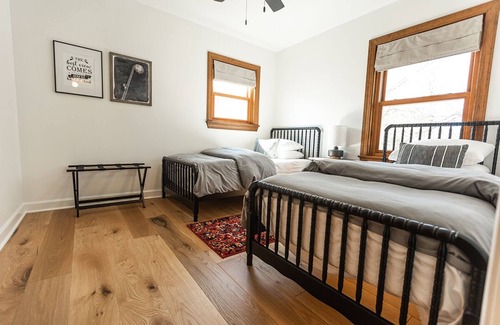 Royal Pines Casa | Pinecrest Retreat! 5Bed 3Bath home with Pool, Hot Tub & Fire Pit