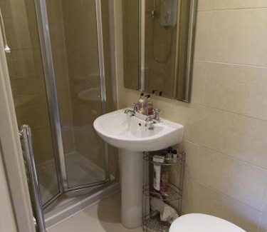 Omagh Casa | Pinewood Lodge Guest House