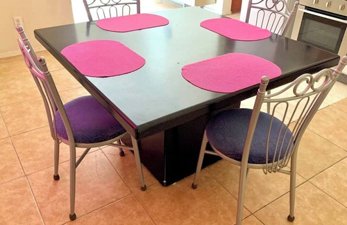 Julianadorp Villa | Pink Apartment