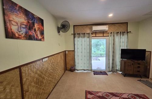 Ko Kood Chalet De Esquí | Pink Kangaroo Bungalows