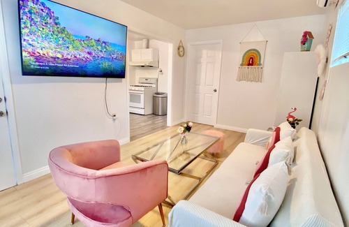 Rosemead Casa | Pink Lovely 1BR house near DTLA