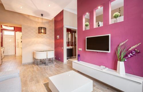13th District Apartamento | Pink Secrets Apartment