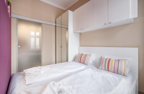 13th District Apartamento | Pink Secrets Apartment