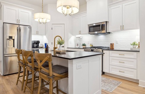 Rogers Casa | Pinnacle Row - 0.8mi to Promenade-2 Mi to The Amp